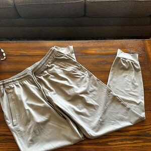 Women’s Gray Jogger Pants